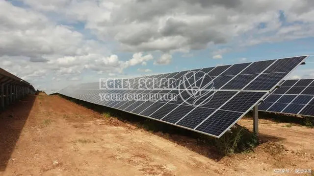 Distribuovaná fotovoltaická (PV) generácia vs. centralizovaná fotovoltaická generácia: Porovnávacia analýza