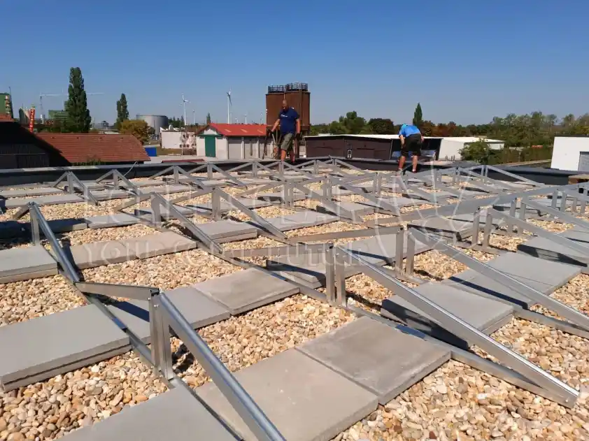 Ako nainštalovať východo-západný predradník solárny montážny systém?